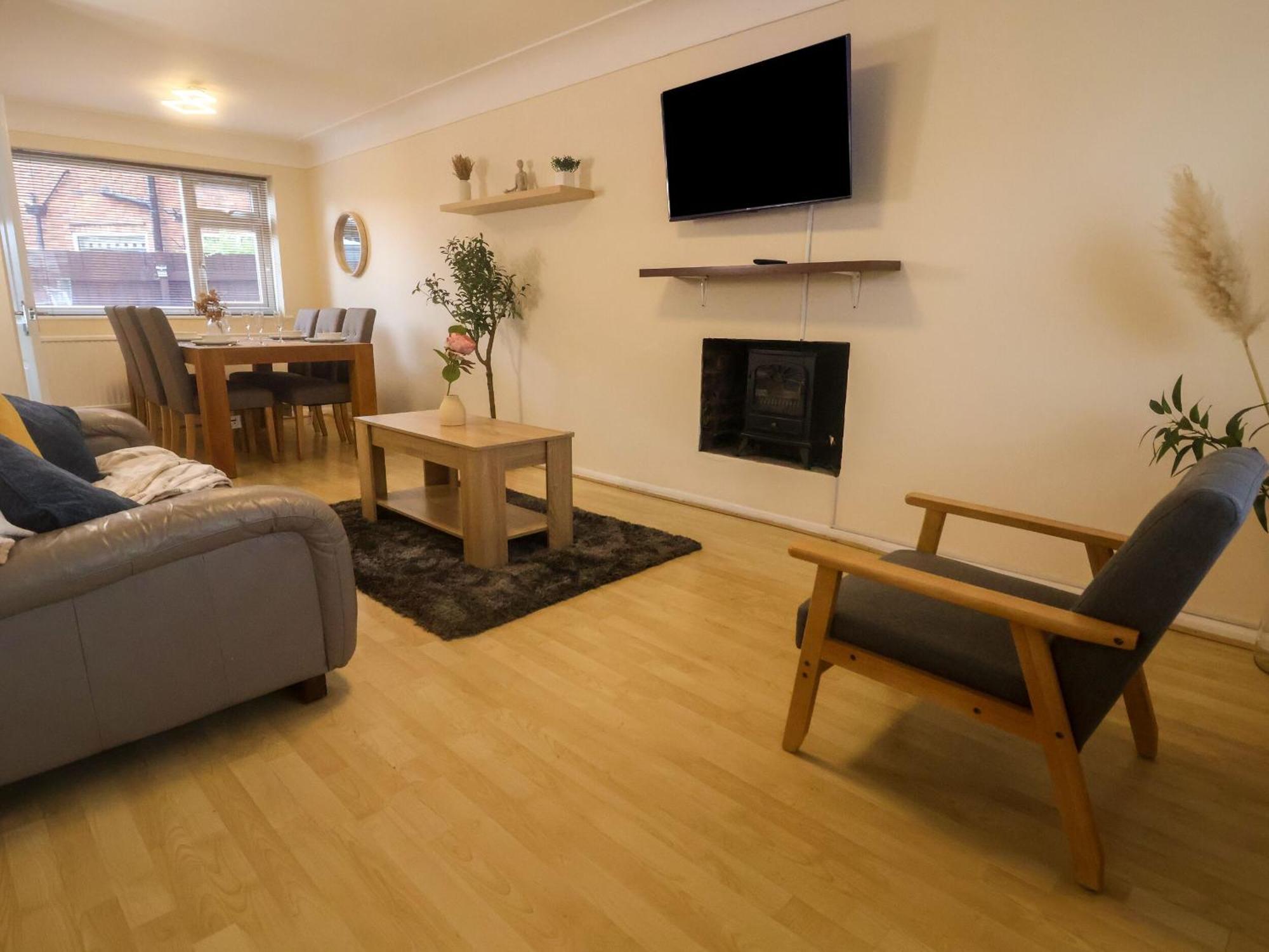 The Cloud House Hoole Villa เชสเตอร์ ภายนอก รูปภาพ